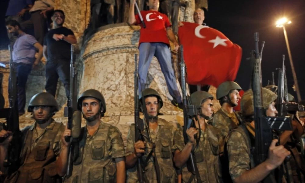 "Βόμβα" ρωσικών ΜΜΕ: Στα πρόθυρα εξέγερσης ο τουρκικός στρατός